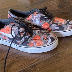 Nike Janoskis